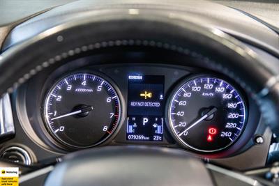 2018 Mitsubishi Outlander - Thumbnail