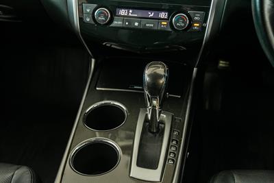 2016 Nissan Altima - Thumbnail