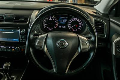 2016 Nissan Altima - Thumbnail