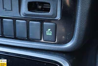 2022 Mitsubishi Outlander - Thumbnail