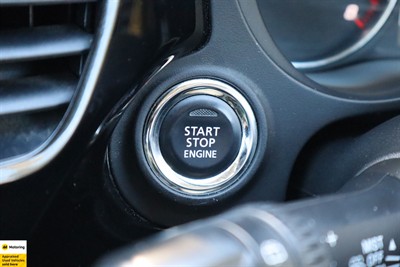 2022 Mitsubishi Outlander - Thumbnail