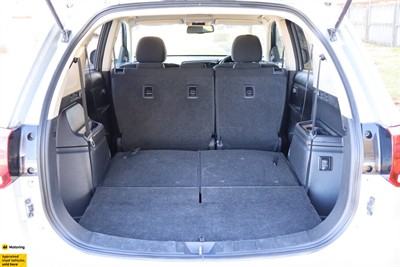 2022 Mitsubishi Outlander - Thumbnail