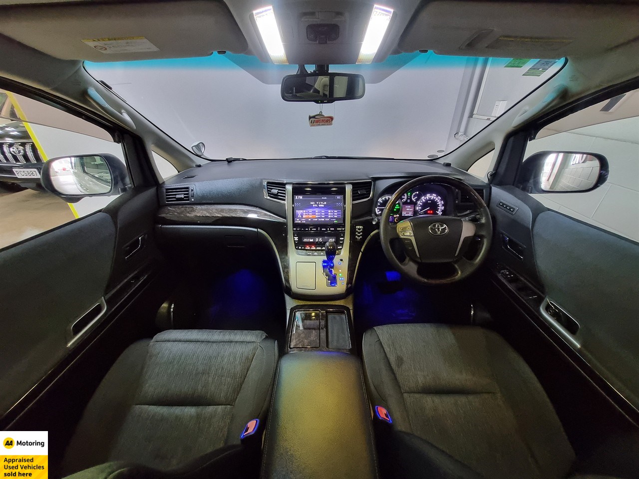 2013 Toyota Vellfire