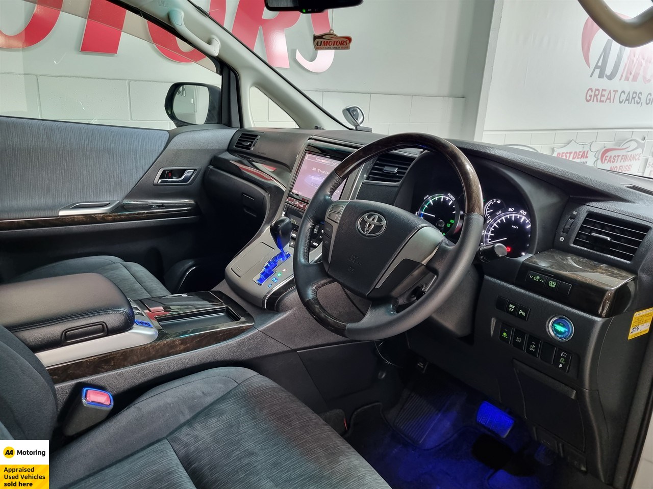 2013 Toyota Vellfire