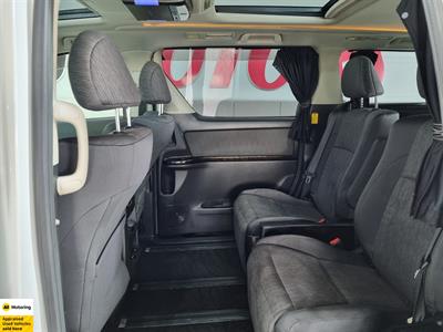 2013 Toyota Vellfire - Thumbnail