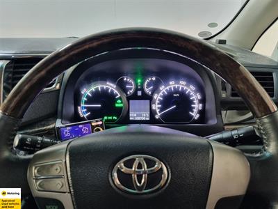 2013 Toyota Vellfire - Thumbnail