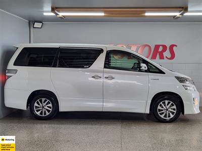 2013 Toyota Vellfire - Thumbnail