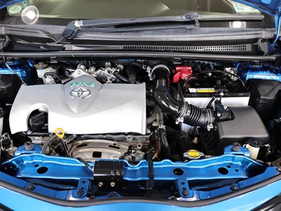 2014 Toyota Vitz - Thumbnail