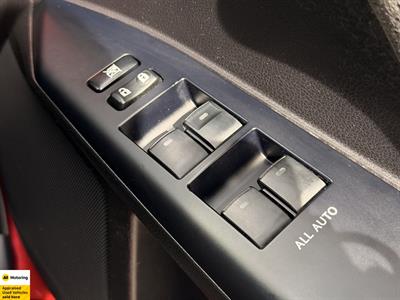 2012 Lexus CT200H - Thumbnail