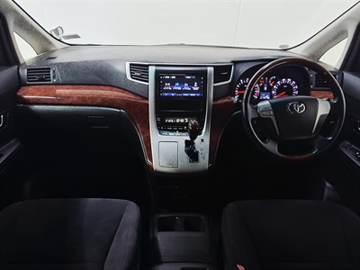 2010 Toyota Alphard - Thumbnail