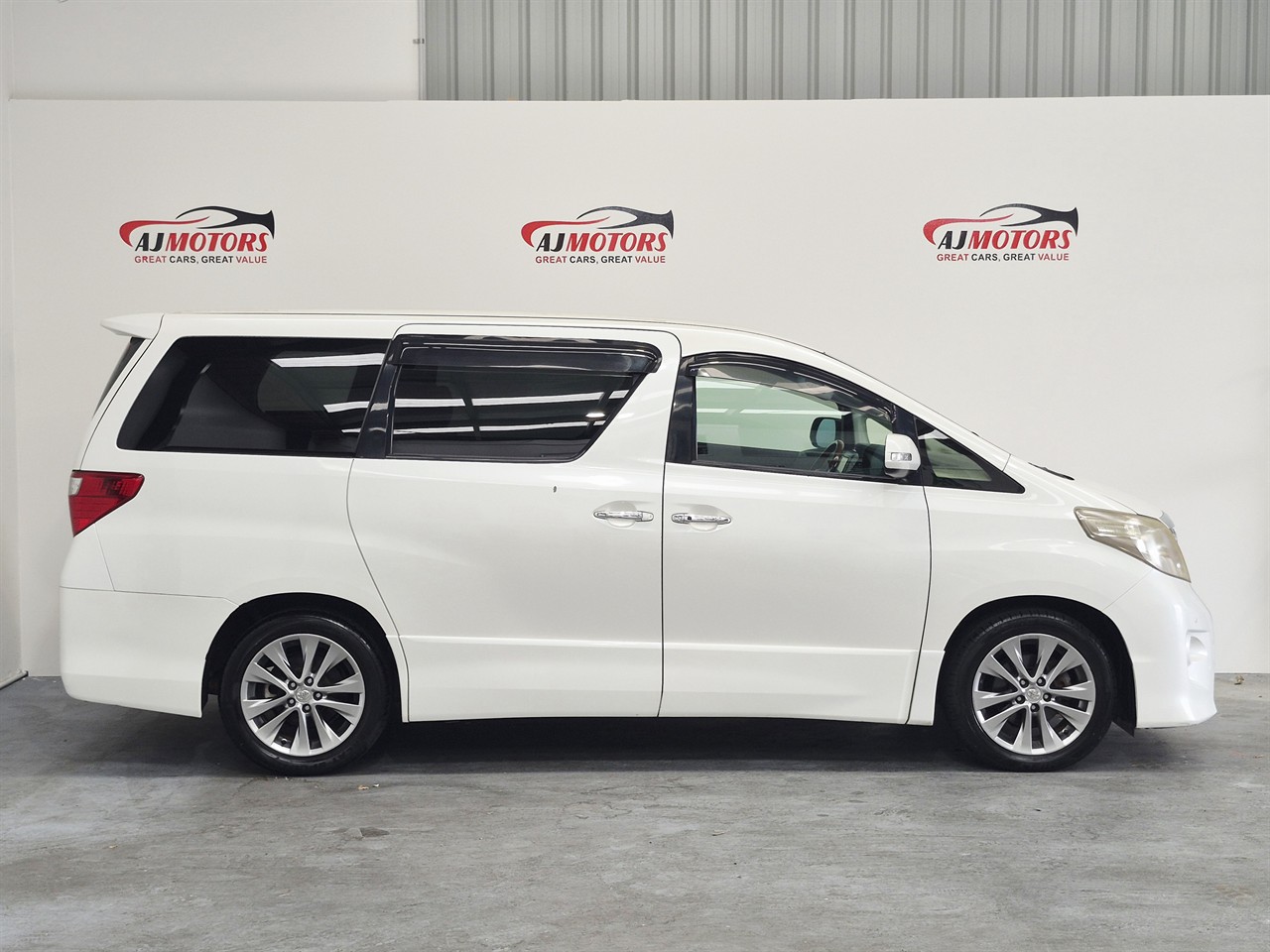 2010 Toyota Alphard