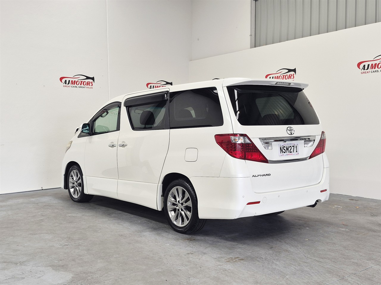 2010 Toyota Alphard