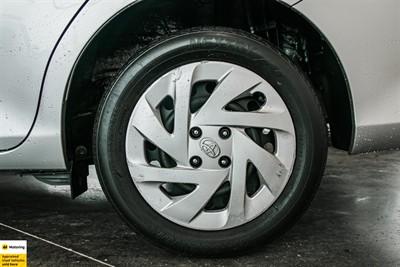 2019 Toyota Corolla - Thumbnail