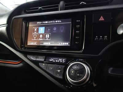 2015 Toyota Aqua - Thumbnail