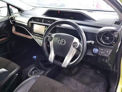 2015 Toyota Aqua - Thumbnail