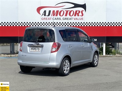 2009 Toyota Ractis - Thumbnail