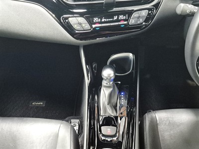 2020 Toyota C-HR - Thumbnail