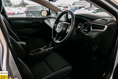 2020 Toyota Corolla - Thumbnail