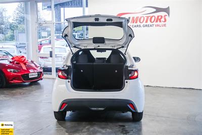 2021 Toyota Yaris - Thumbnail