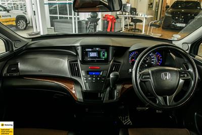 2011 Honda Odyssey - Thumbnail