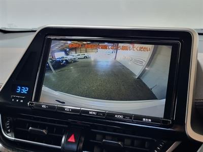 2017 Toyota C-HR - Thumbnail