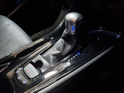 2017 Toyota C-HR - Thumbnail