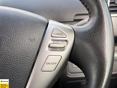 2015 Nissan Serena - Thumbnail