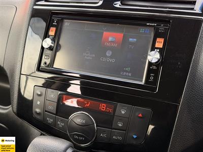 2015 Nissan Serena - Thumbnail