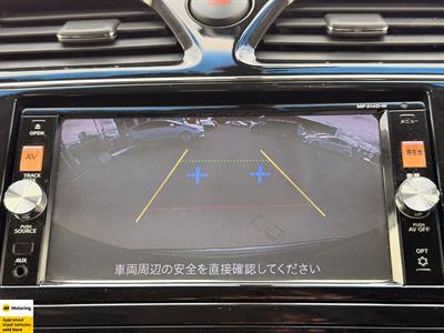 2015 Nissan Serena - Thumbnail