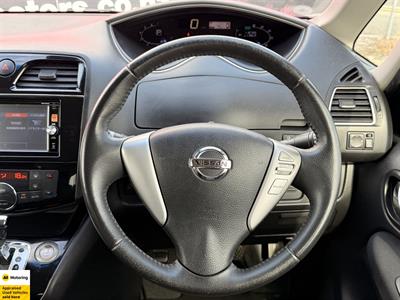 2015 Nissan Serena - Thumbnail