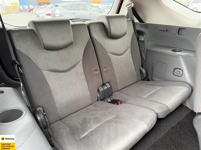 2012 Toyota Prius - Thumbnail