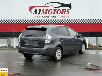 2012 Toyota Prius - Thumbnail