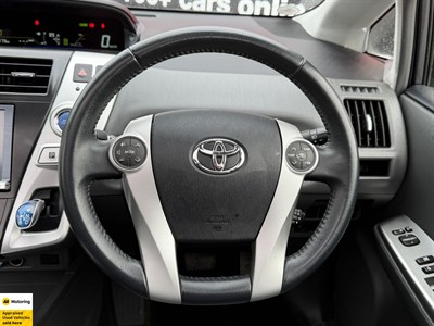 2012 Toyota Prius - Thumbnail