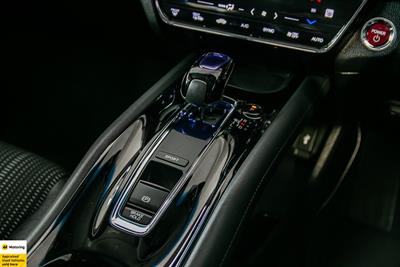 2015 Honda Vezel - Thumbnail