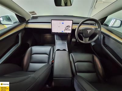 2022 Tesla Model Y - Thumbnail