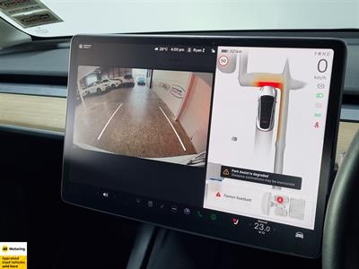 2022 Tesla Model Y - Thumbnail