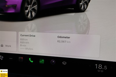 2022 Tesla Model Y - Thumbnail