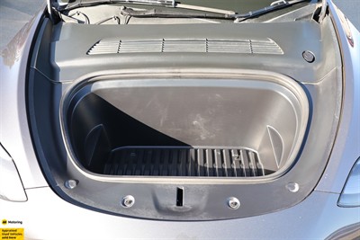 2022 Tesla Model Y - Thumbnail