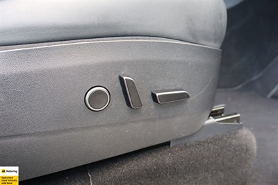 2022 Tesla Model Y - Thumbnail