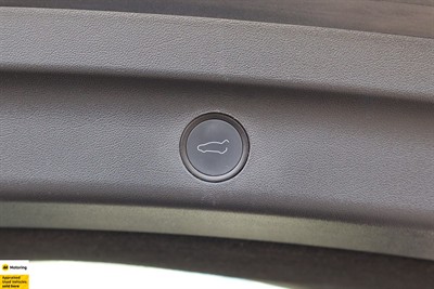 2022 Tesla Model Y - Thumbnail