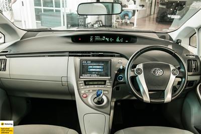 2013 Toyota Prius - Thumbnail
