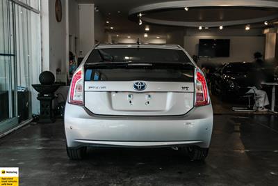 2013 Toyota Prius - Thumbnail