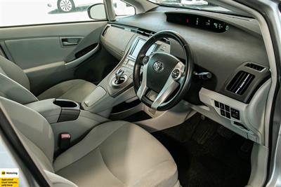 2013 Toyota Prius - Thumbnail