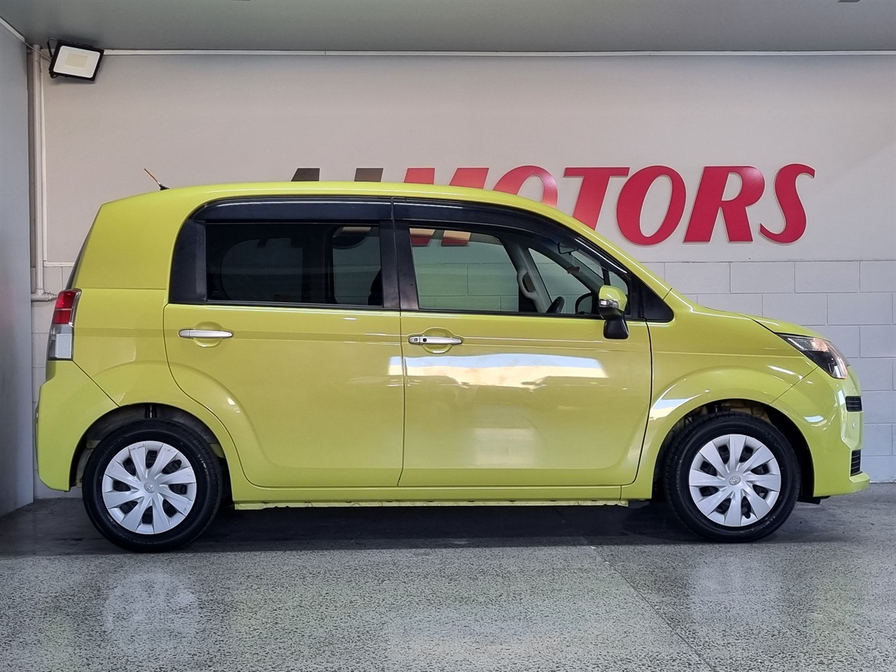 2013 Toyota Spade