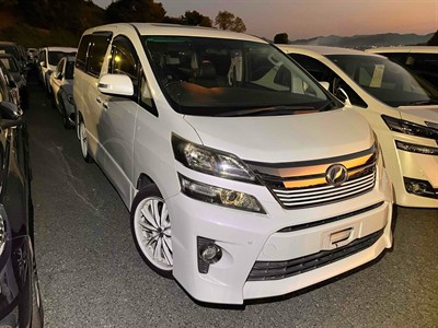 2014 Toyota Vellfire