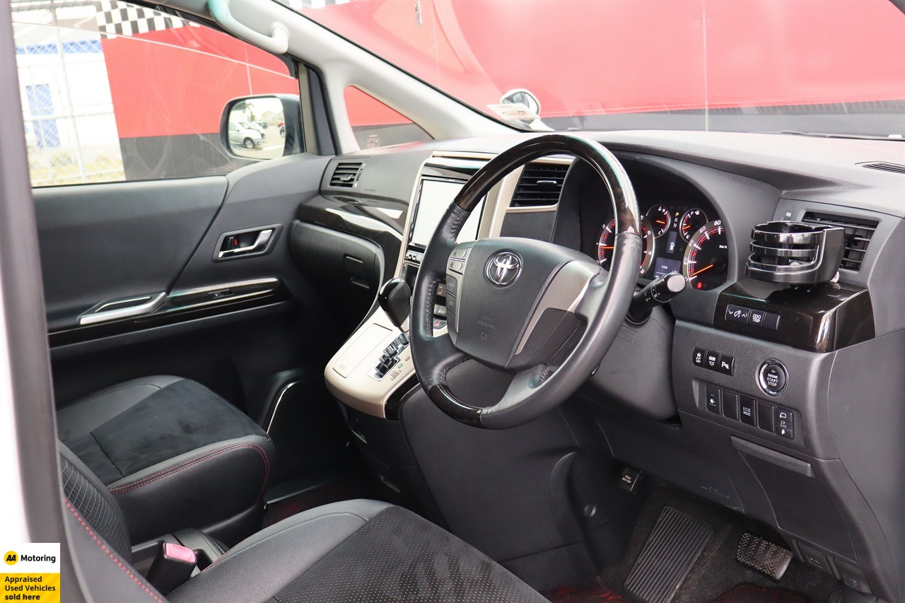 2014 Toyota Vellfire