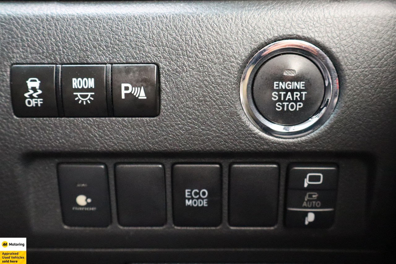 2014 Toyota Vellfire
