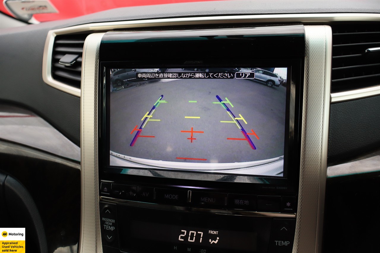 2014 Toyota Vellfire