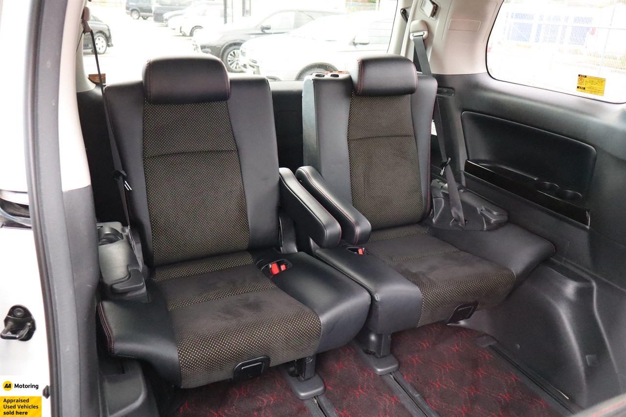 2014 Toyota Vellfire