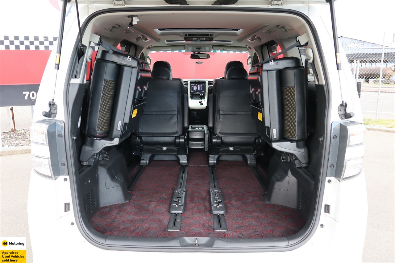 2014 Toyota Vellfire